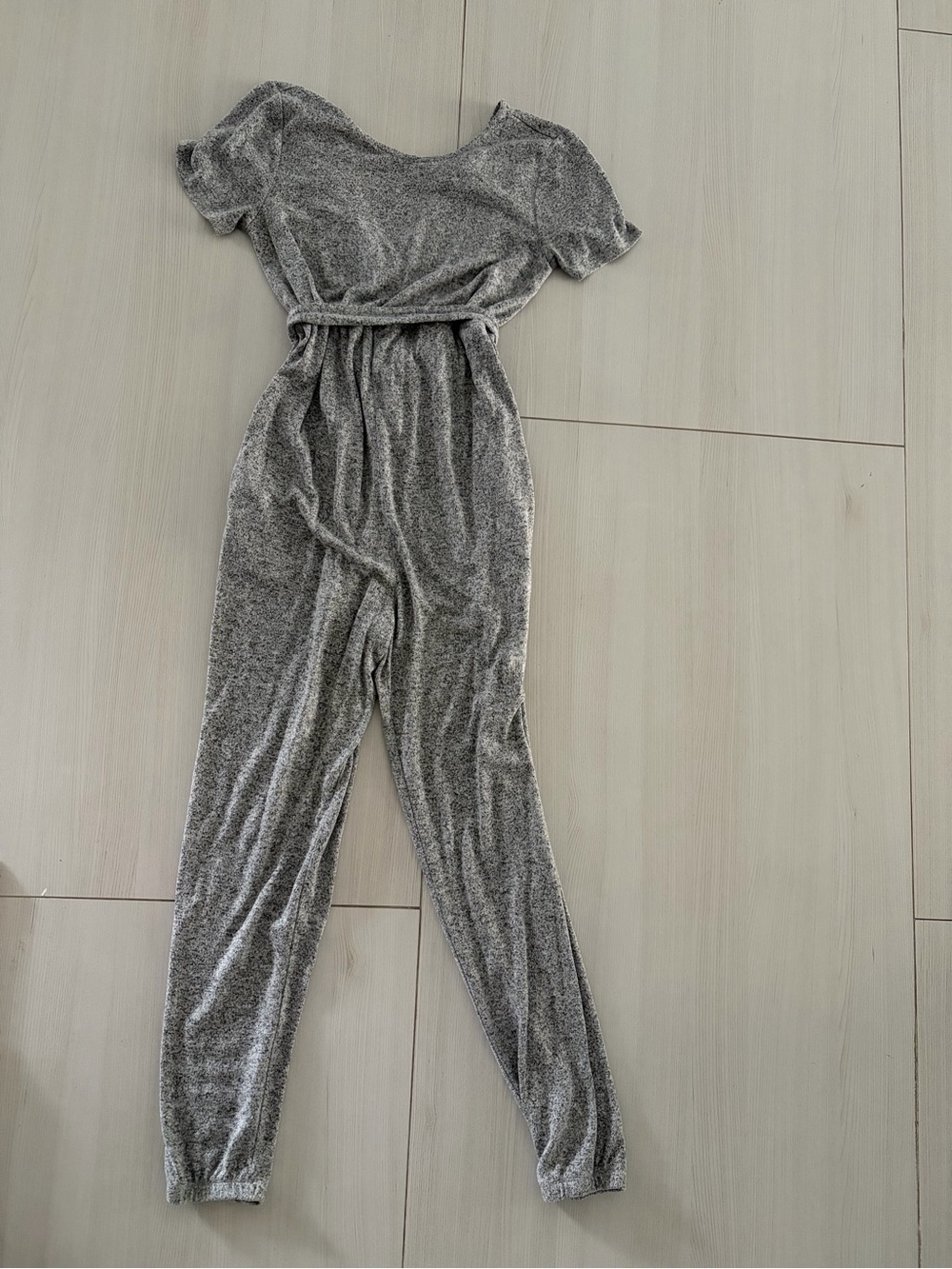 A Pea in the Pod Maternity Gray Short-Sleeve Jumpsuit XS